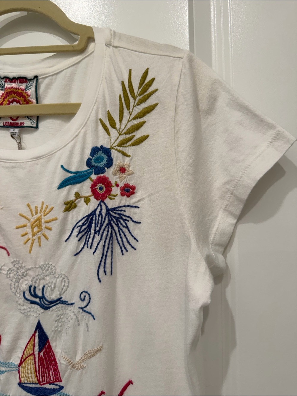 Johnny Was Hamptons Embroidered Cap Sleeve Tee - Picture 5 of 9